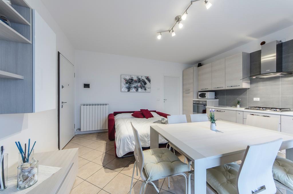 Residence Villaggio Dei Fiori Con Piscina E Posto Spiaggia Incluso Caorle Zimmer foto