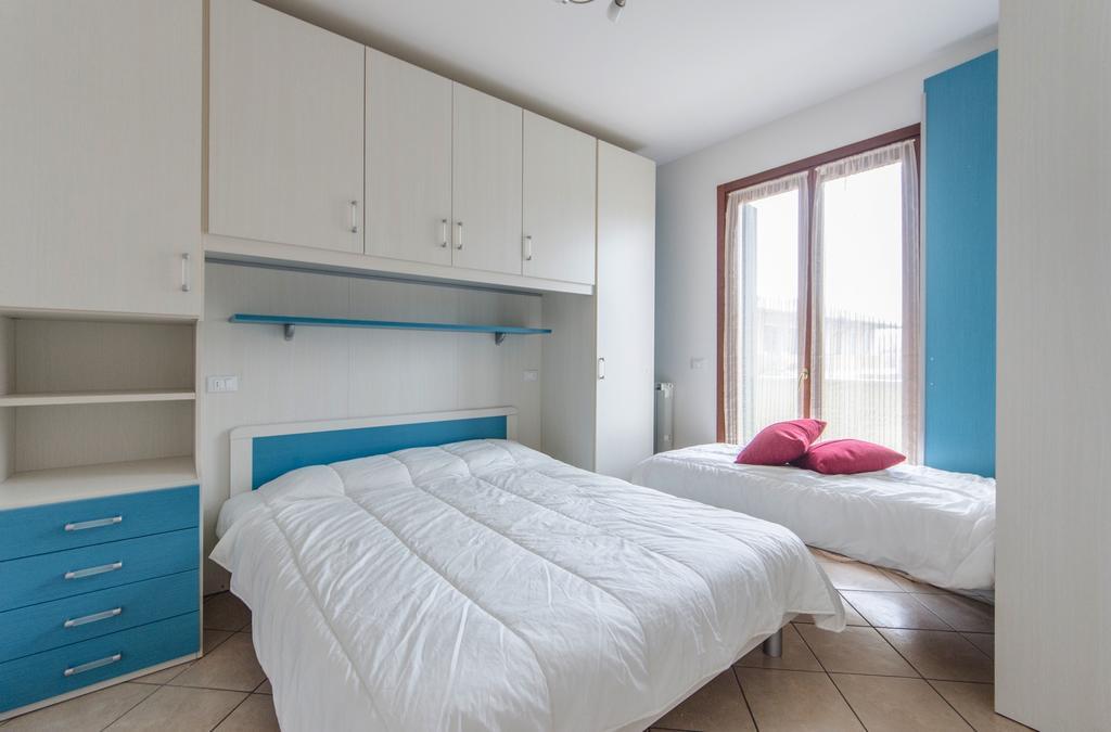 Residence Villaggio Dei Fiori Con Piscina E Posto Spiaggia Incluso Caorle Zimmer foto