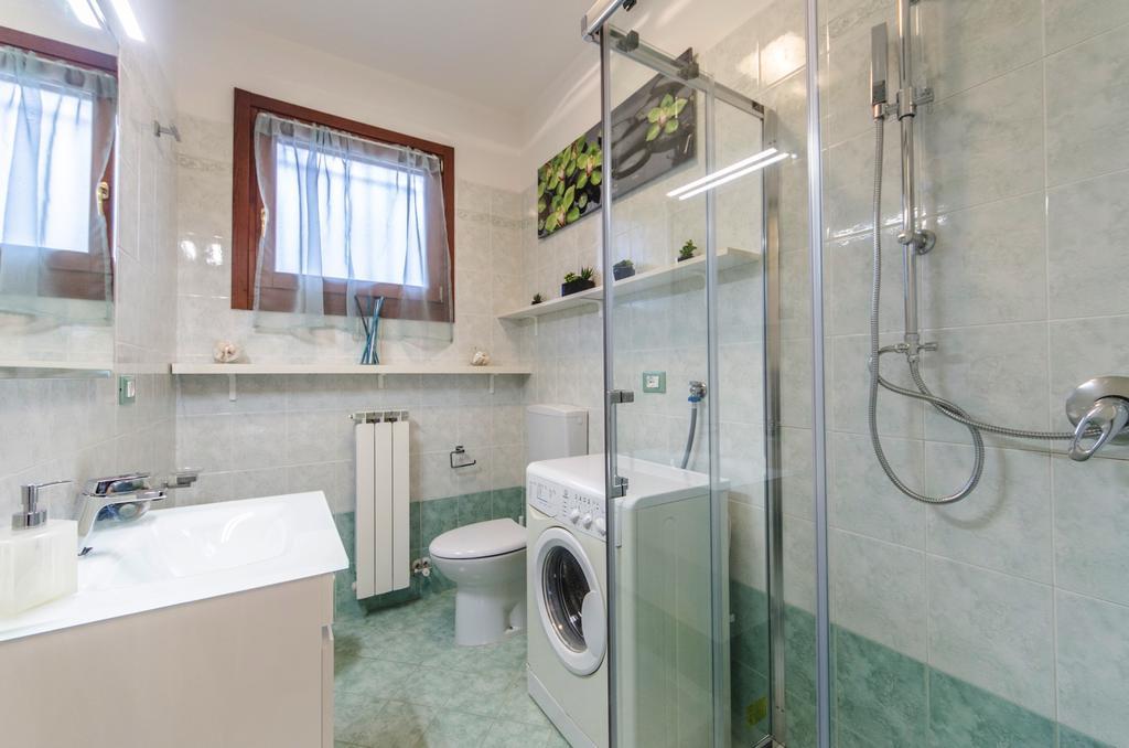 Residence Villaggio Dei Fiori Con Piscina E Posto Spiaggia Incluso Caorle Zimmer foto
